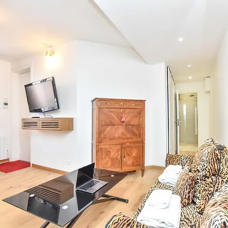 아파트 Rare Golden Triangle Amazing 1br With Terrace Office - Bail Mobilite